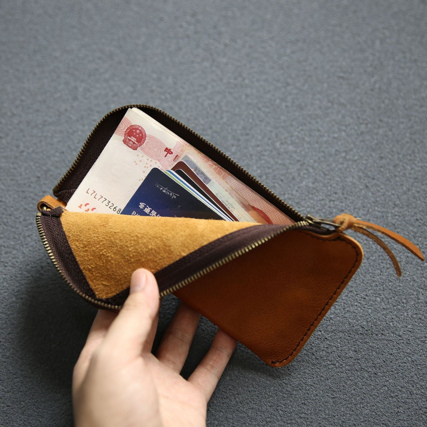 Men's Long Genuine Leather First Layer Zipper Men's Wallets