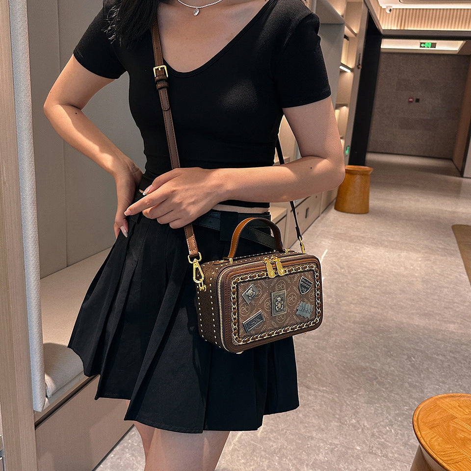 Women's High-grade Retro Badge Box Fashionable Handmade Small Square Bags
