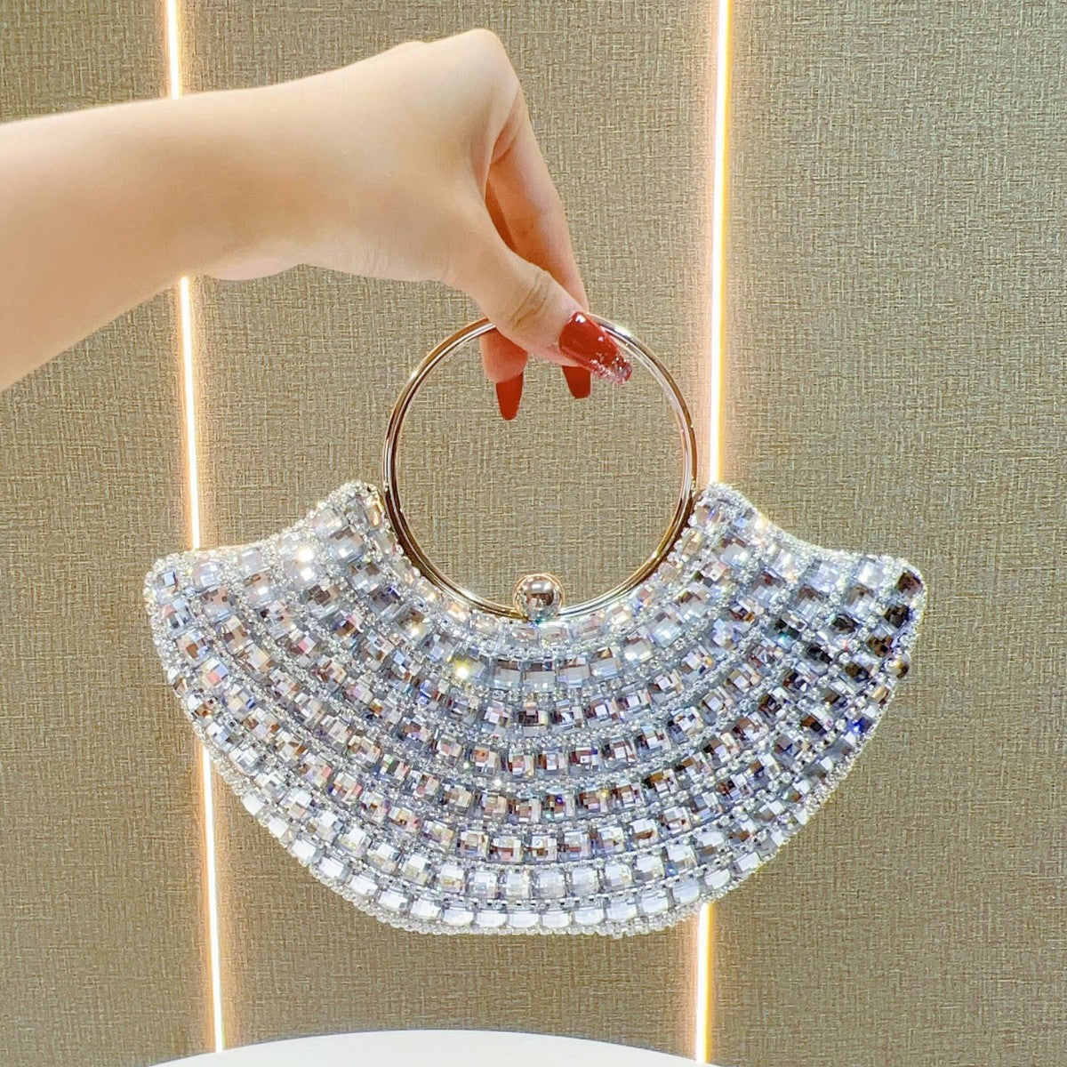 Women's Banquet Hand Holding Clutch Classic Style Handbags