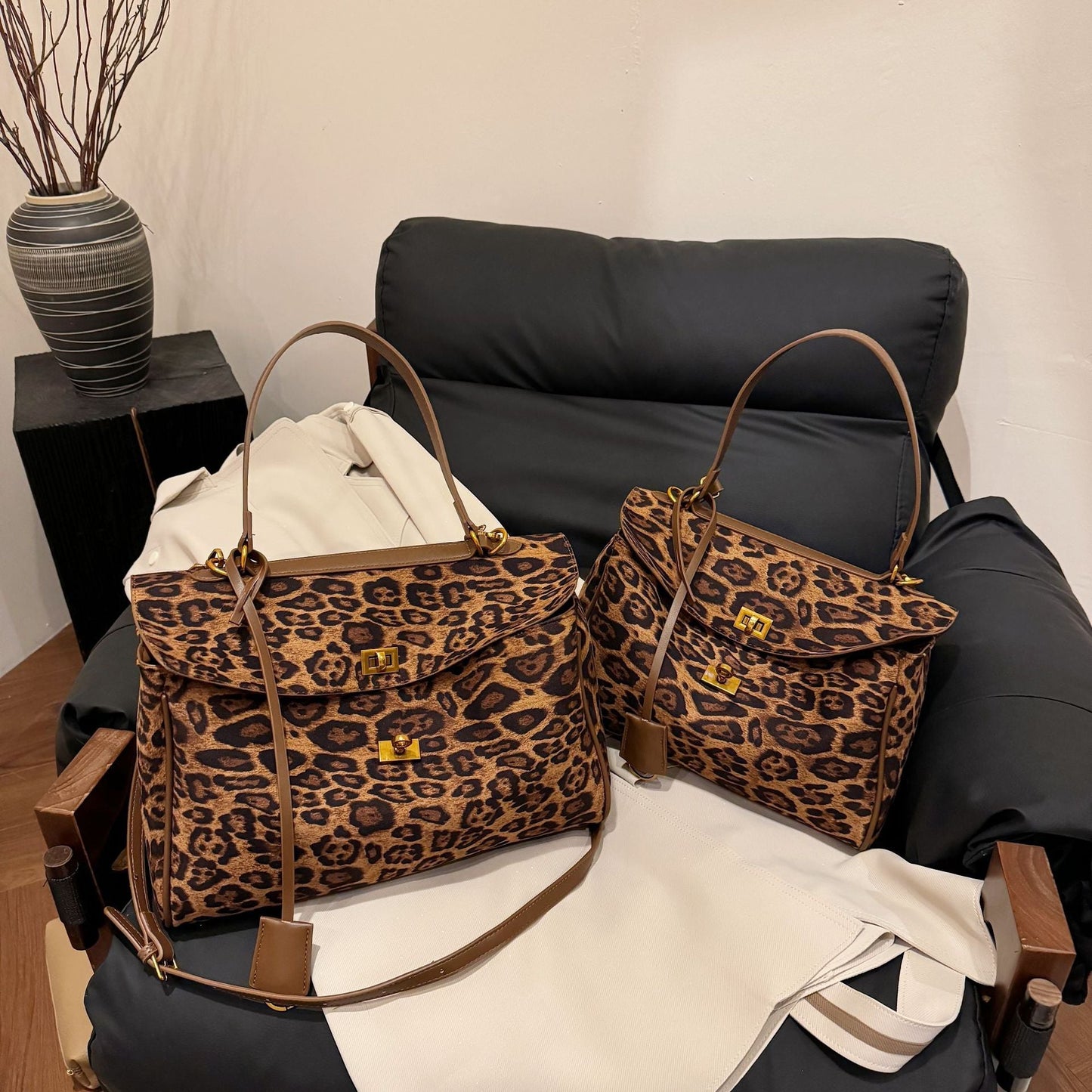 Texture Suede Large Capacity Commuter Fashion Shoulder Bags