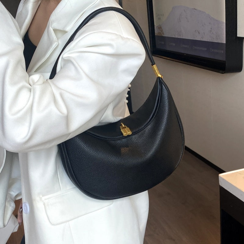 Design Trendy Crescent Moon Underarm Advanced Handbags