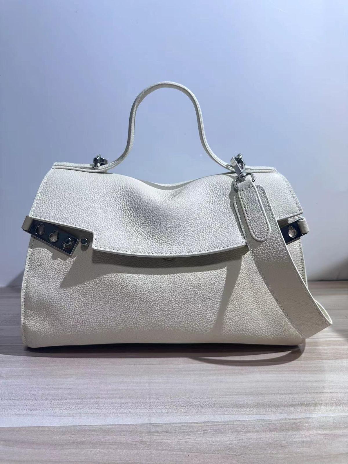 Women's First Layer Cowhide Genuine Leather Fashion Handbags