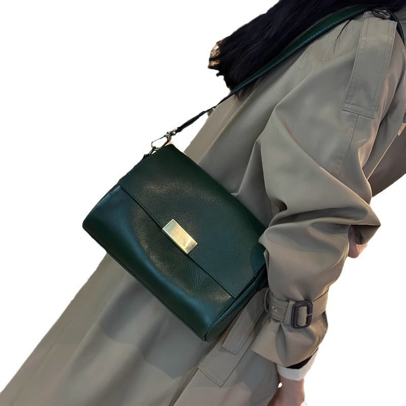 Women's Layer Cowhide Retro Underarm Fashion Advanced Bags