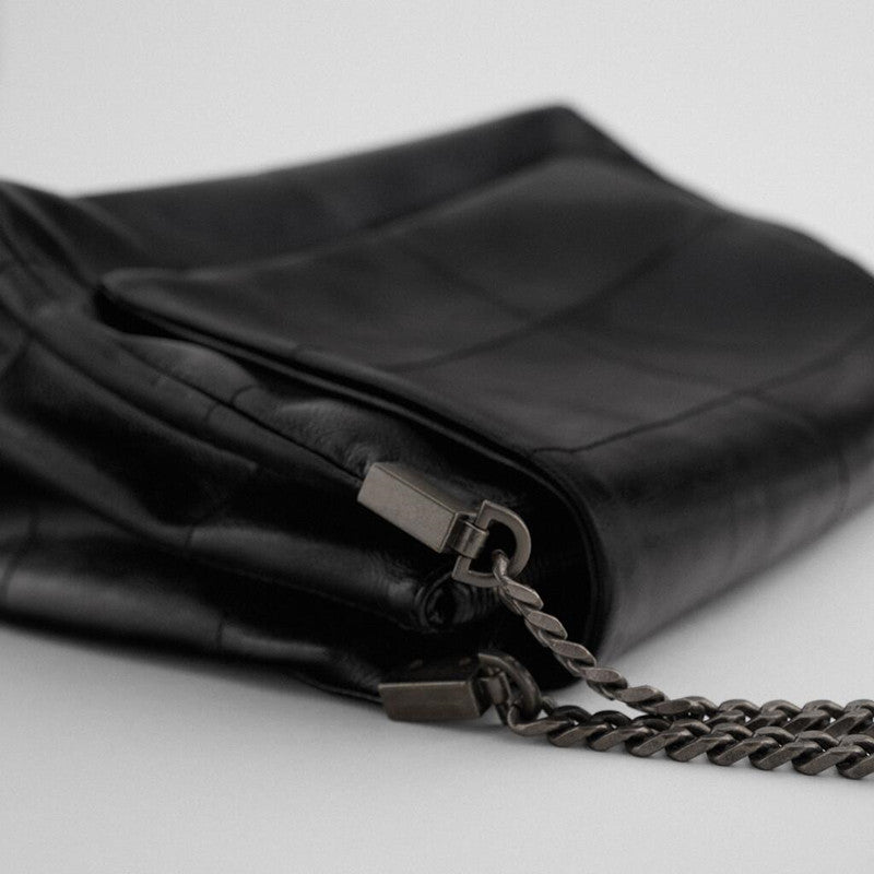 Women's Commuter Chain Black Rock Wind Flip Shoulder Bags