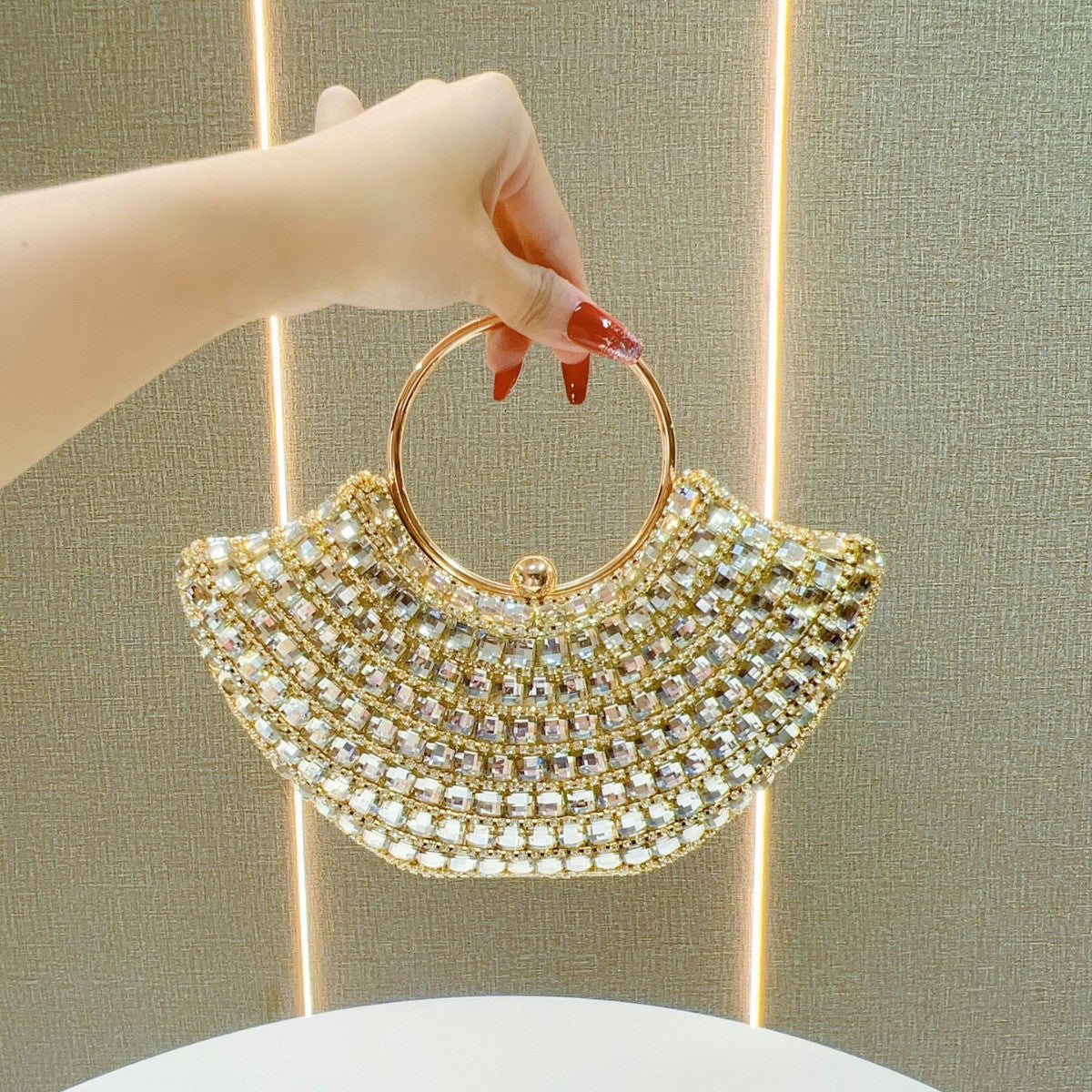 Women's Banquet Hand Holding Clutch Classic Style Handbags