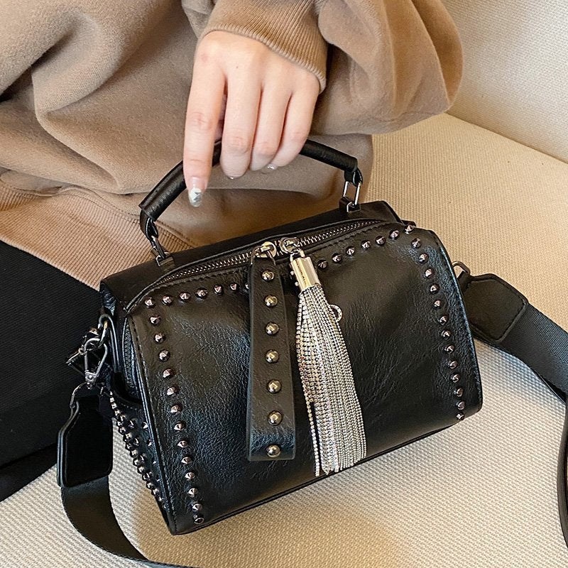 Women's Capacity Boston Simple Wide Strap Tassel Shoulder Bags