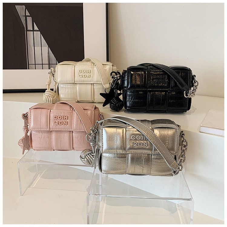 Women's Fresh Elegant Fashion Woven Western Style Solid Bags