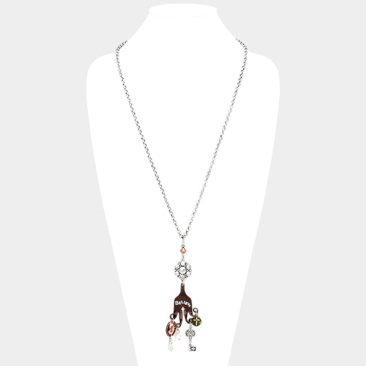 Collar largo con colgante de perla con cerradura cruzada "Believe"