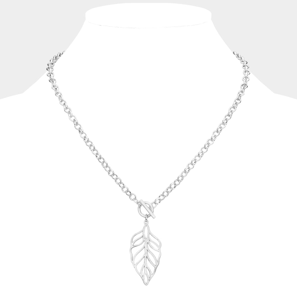 Cut Out Metal Leaf Pendant Toggle Necklace