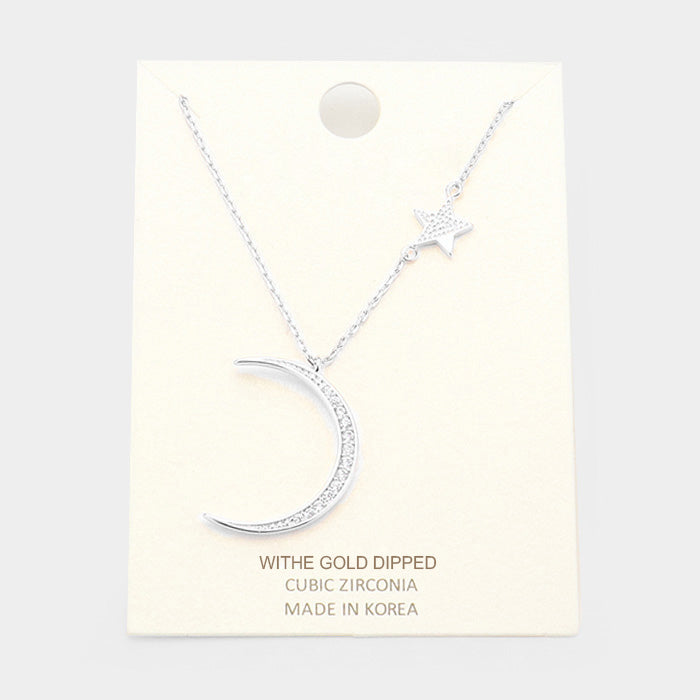 Collar con colgante de luna y estrella con circonita cúbica y baño de oro blanco