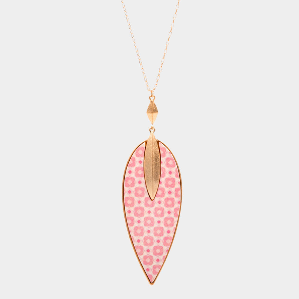 Patterned Wood Petal Pendant Long Necklace