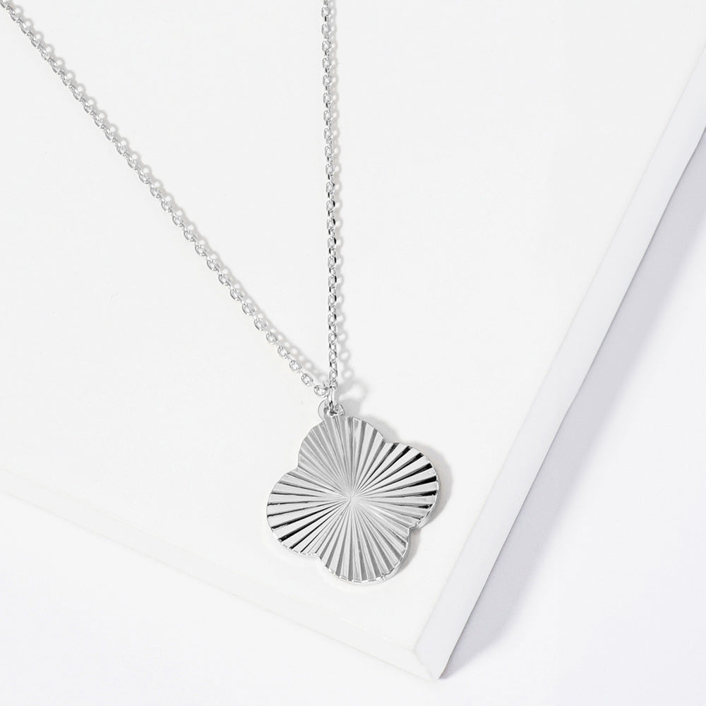 Wthie Gold Dipped Textured Metal Quatrefoil Pendant Necklace