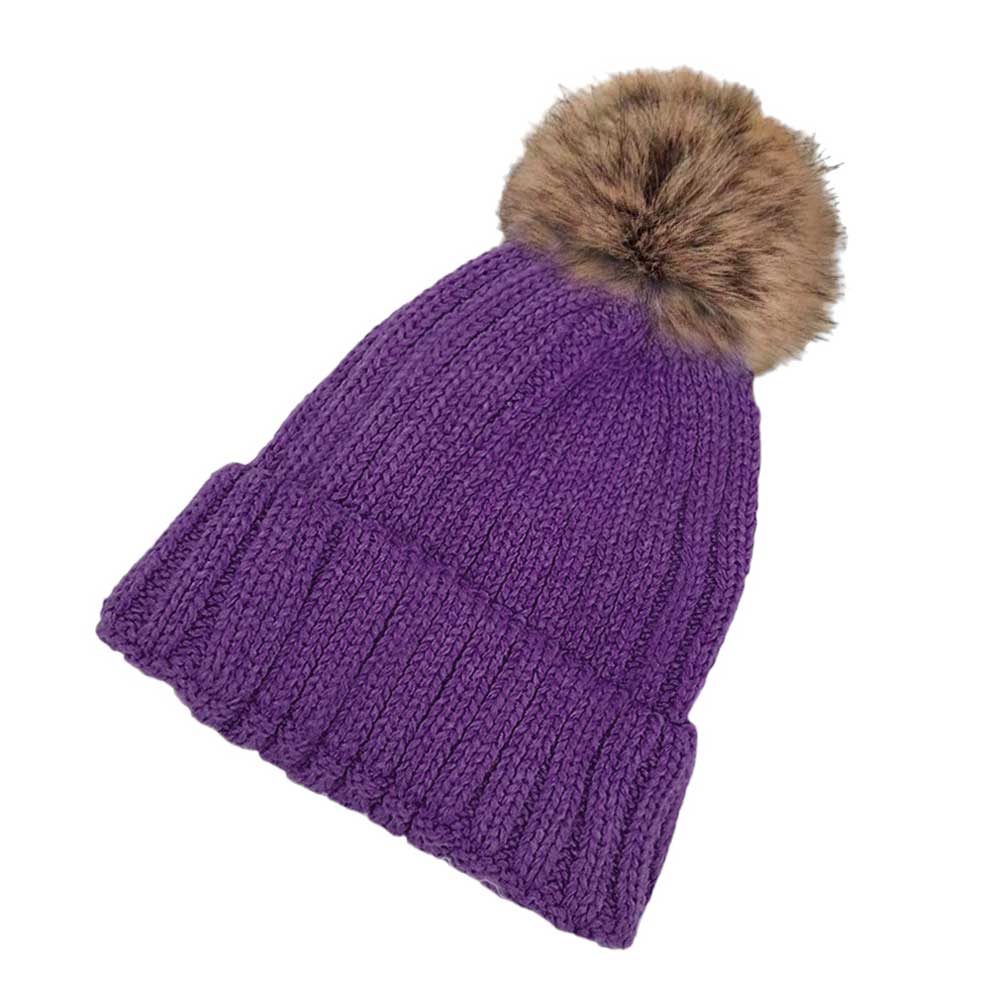 Gorro de punto liso con pompón de piel sintética