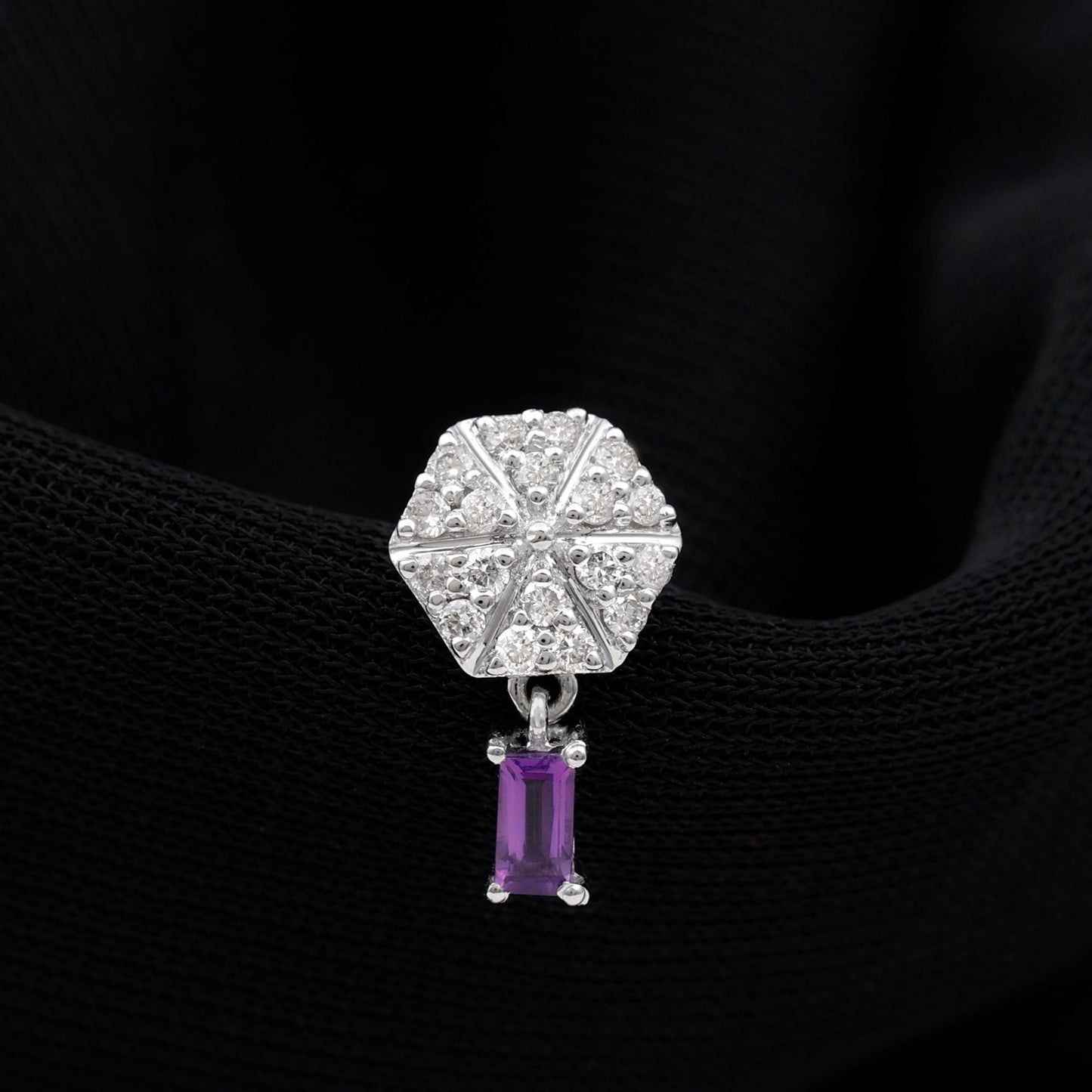Pendiente de Cartílago Colgante con Amatista Baguette y Diamante