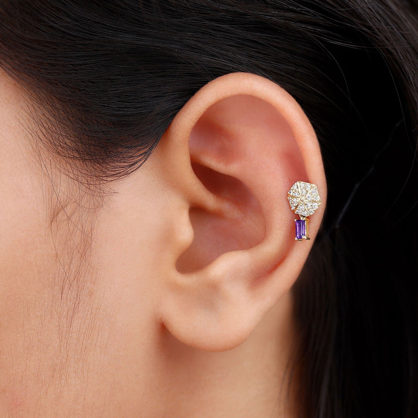 Pendiente de Cartílago Colgante con Amatista Baguette y Diamante