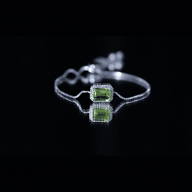 Pulsera de cadena ajustable con peridoto talla esmeralda de 1,8 quilates y diamantes