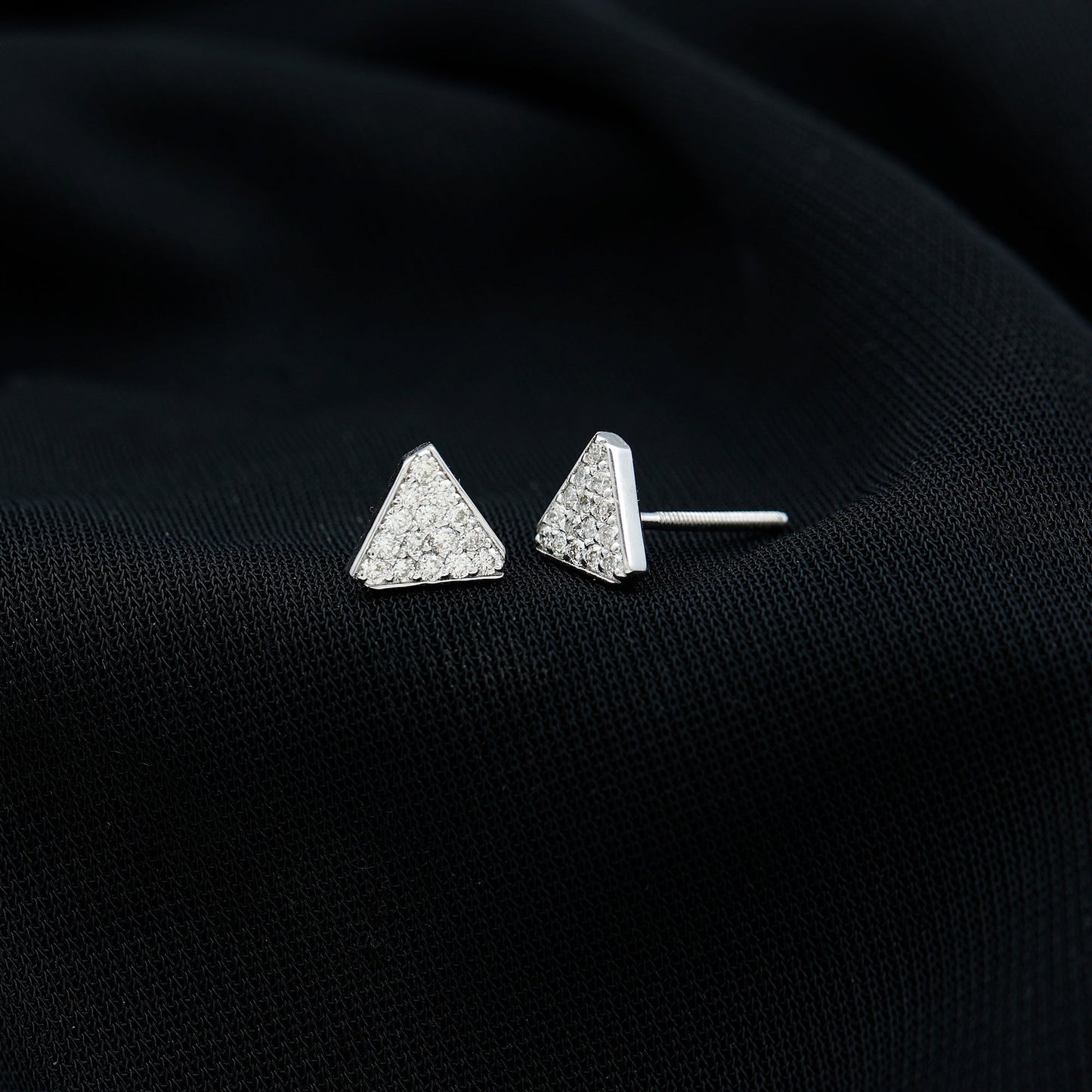 Pendientes triangulares de diamante auténtico