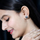 Aretes de botón de flor con perlas negras de Tahití y diamantes auténticos