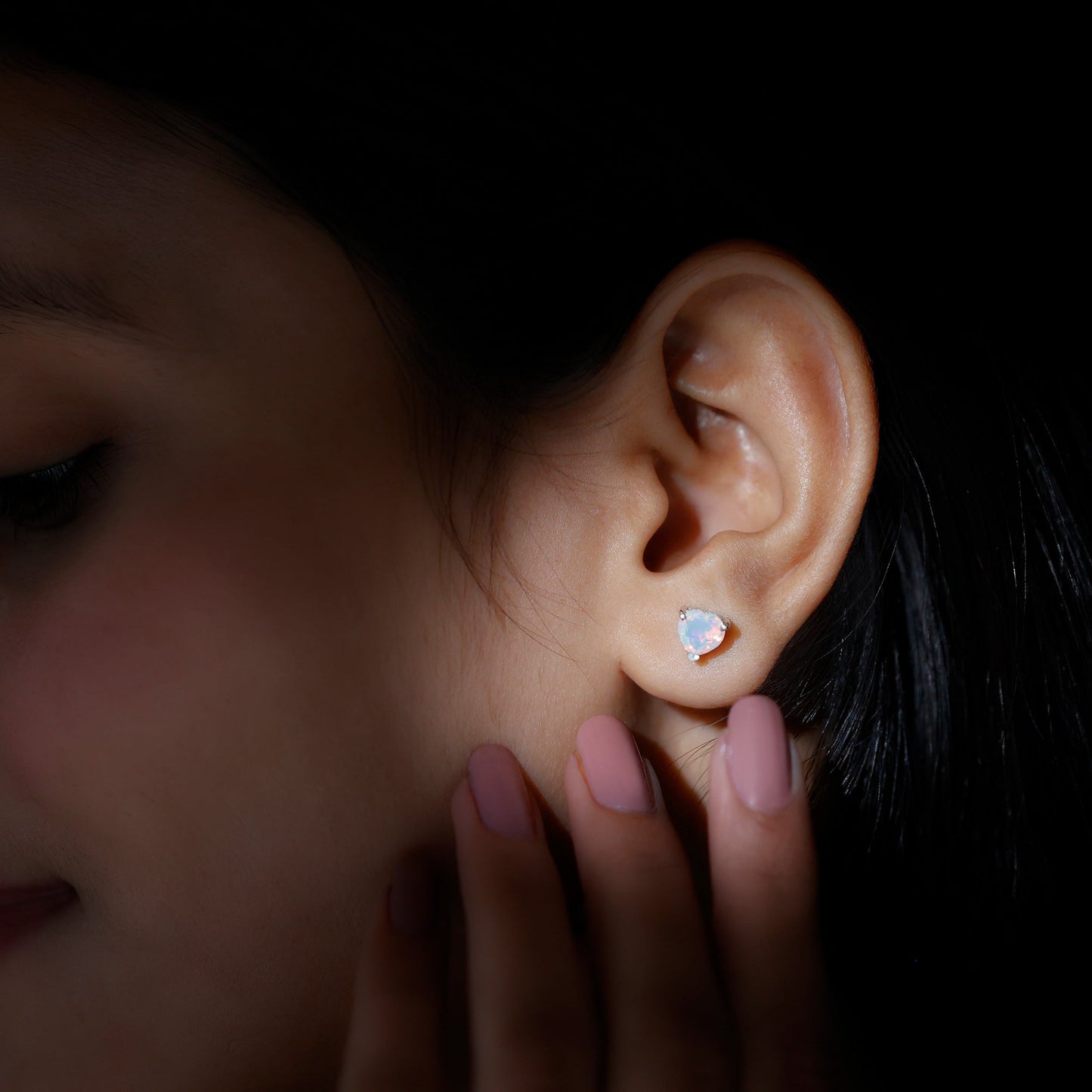 Pendientes de tuerca de ópalo etíope auténtico con forma de corazón de 1,5 quilates