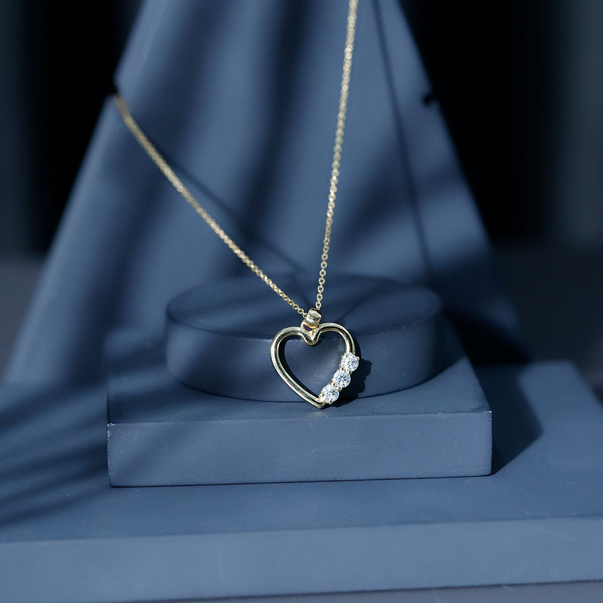 Simple Moissanite Open Heart Pendant Necklace