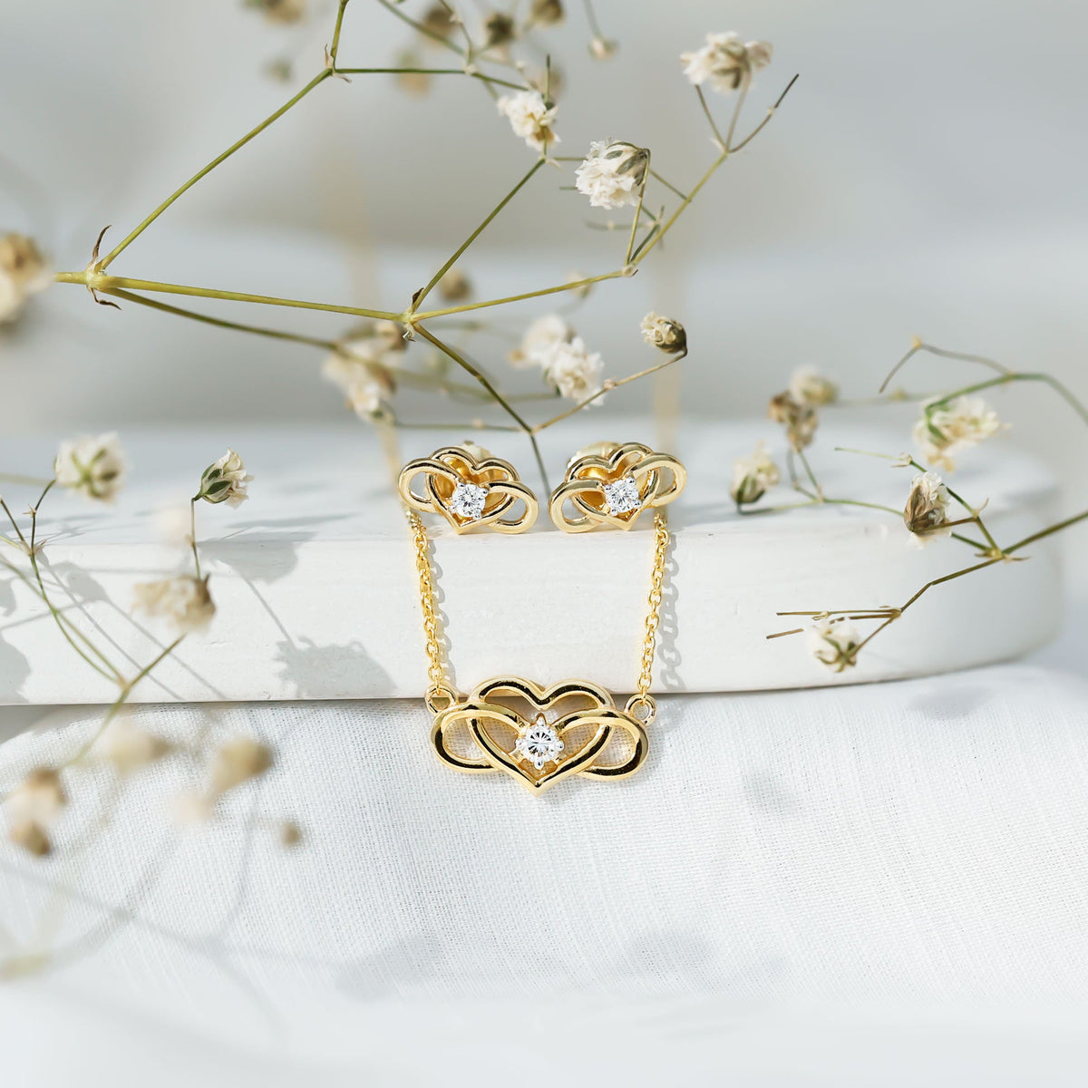 Round Cut Diamond Infinity Heart Jewelry Set