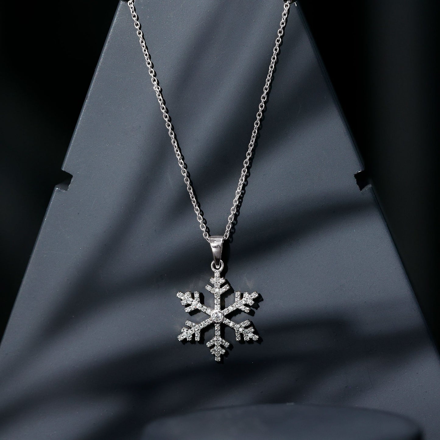 Colgante de copo de nieve con diamante genuino para mujer