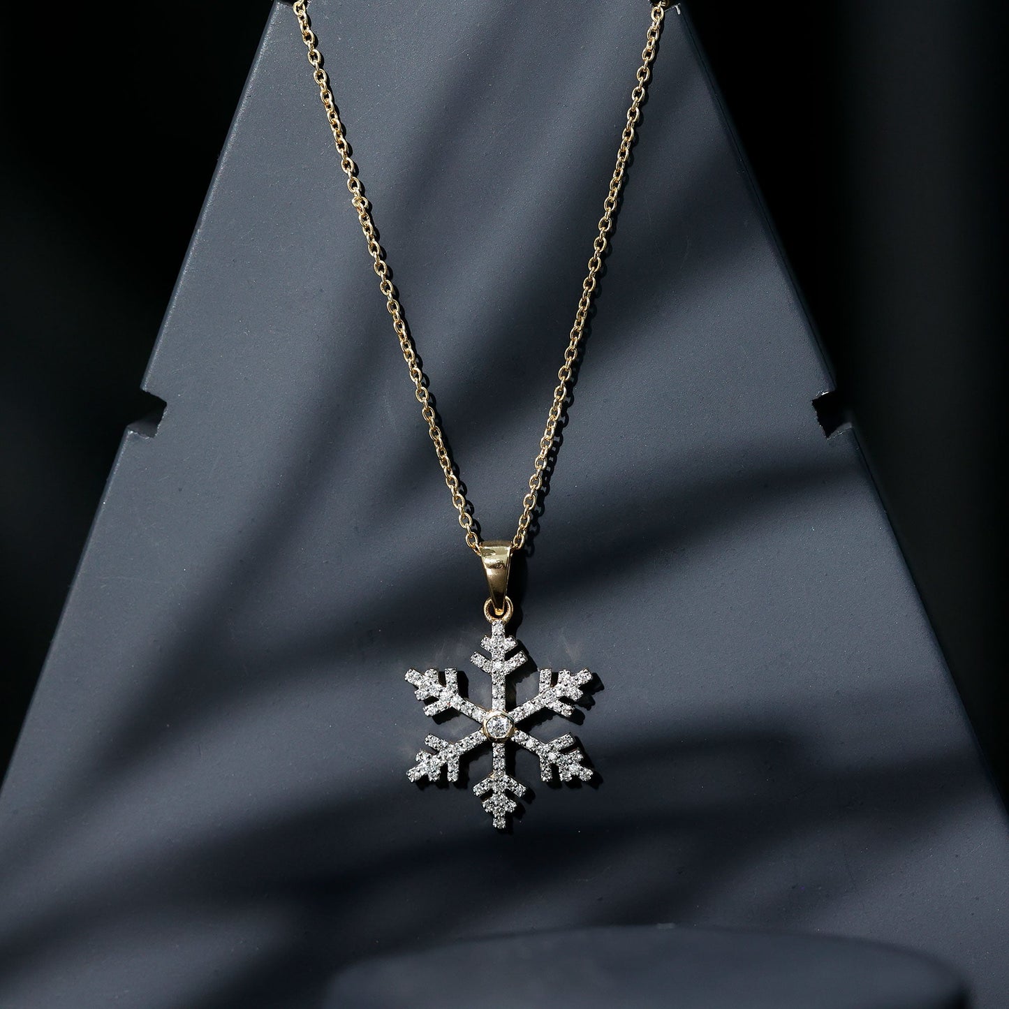 Colgante de copo de nieve con diamante genuino para mujer