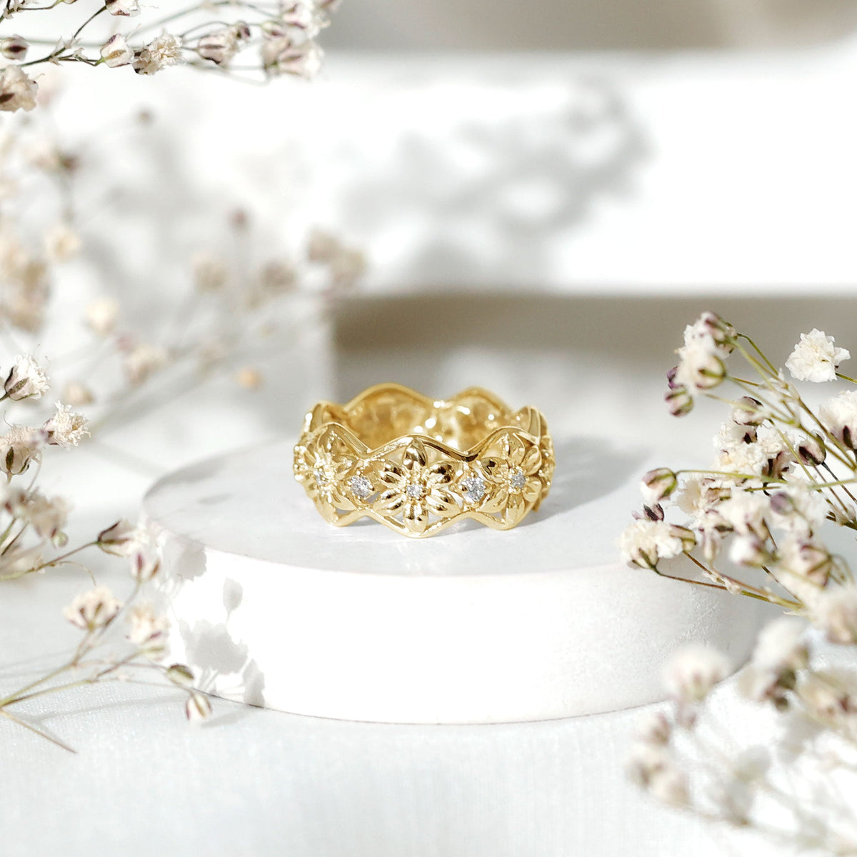 Anillo de boda con diseño floral de diamantes naturales con certificado