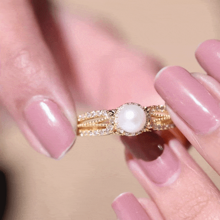 Anillo de compromiso de perlas cultivadas de agua dulce de 2 quilates y diamantes con detalle de cuentas