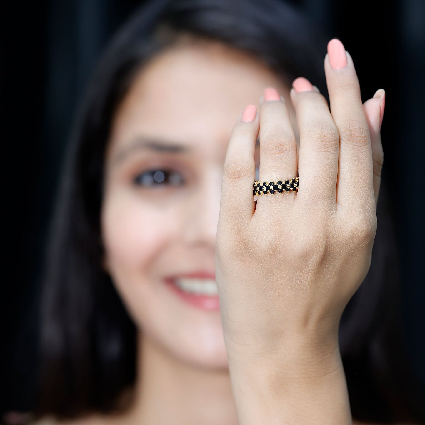 Anillo de Boda de Onyx Negro con Corte Redondo para Mujer