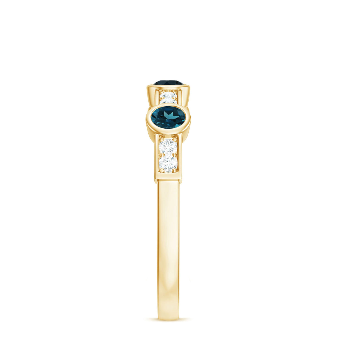 Anillo de media eternidad de topacio azul Londres engastado con bisel y diamantes