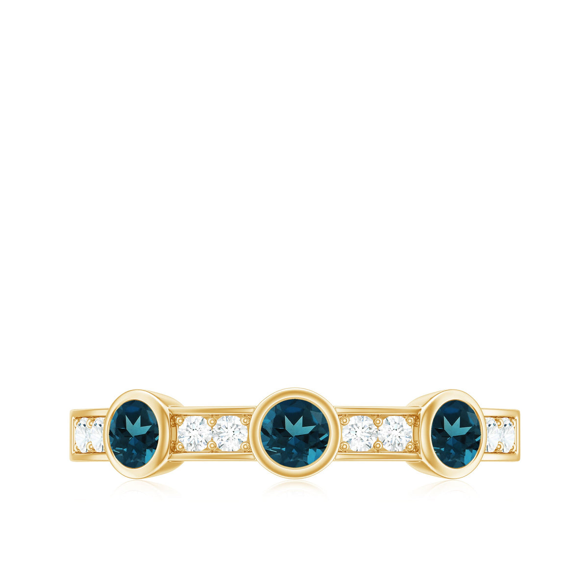 Anillo de media eternidad de topacio azul Londres engastado con bisel y diamantes