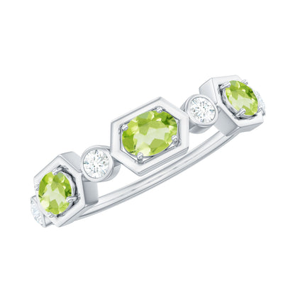 Anillo de medio engaste de eternidad de peridoto ovalado natural y diamantes para mujer