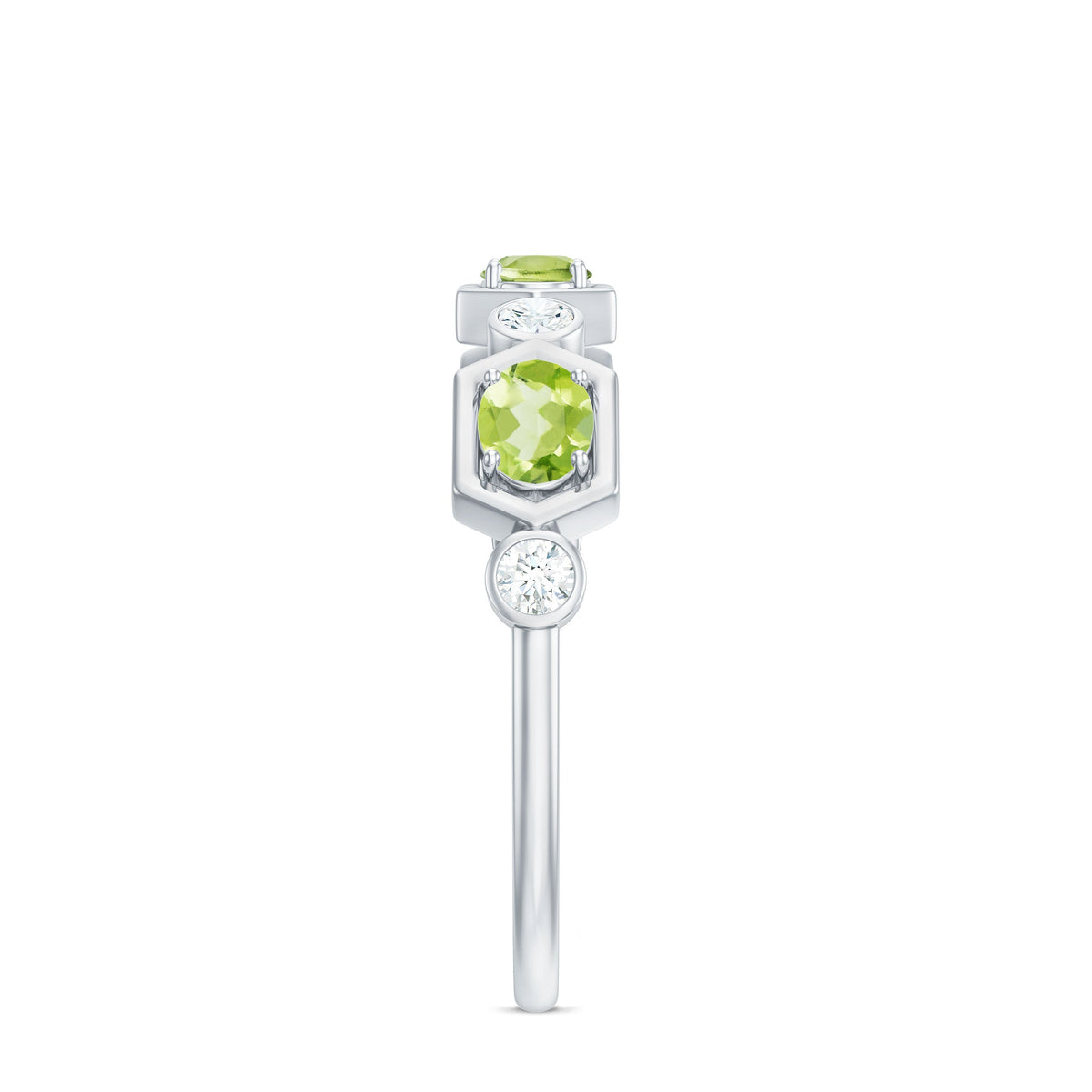 Anillo de medio engaste de eternidad de peridoto ovalado natural y diamantes para mujer
