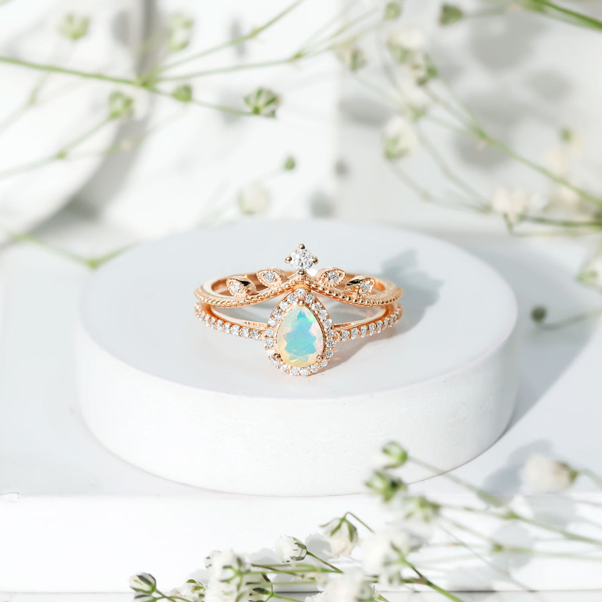 Juego de anillos de boda de diseñador con diamantes y ópalos etíopes de inspiración vintage