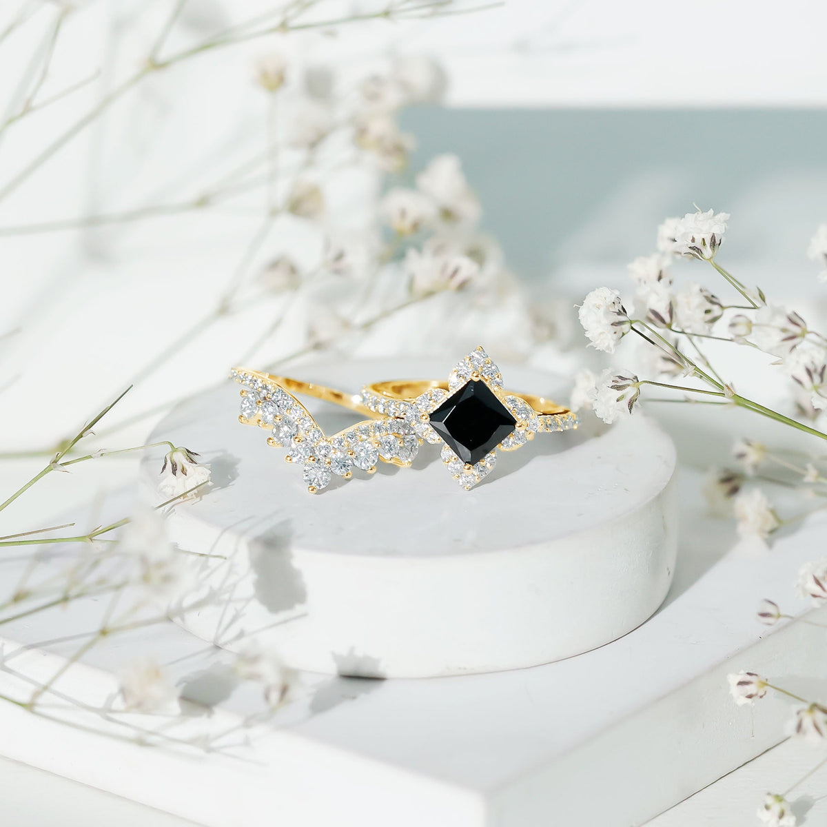 Conjunto de anillos de boda de ónix negro y moissanita de 0,5 quilates