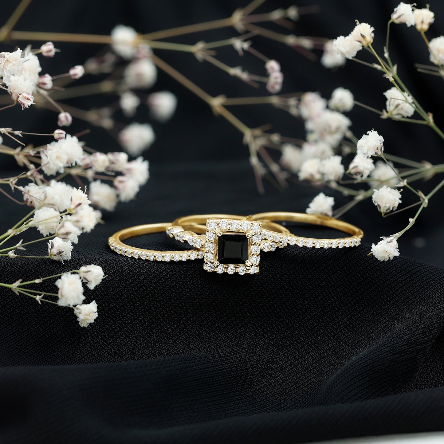 Juego de anillos de boda de ónix negro y moissanita corte princesa