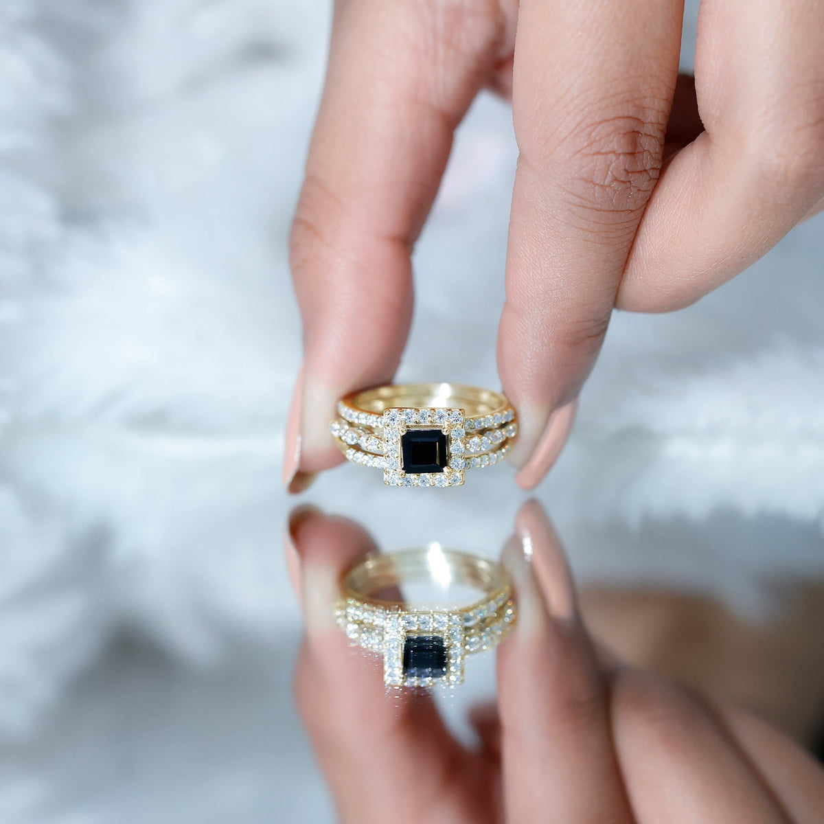 Juego de anillos de boda de ónix negro y moissanita corte princesa