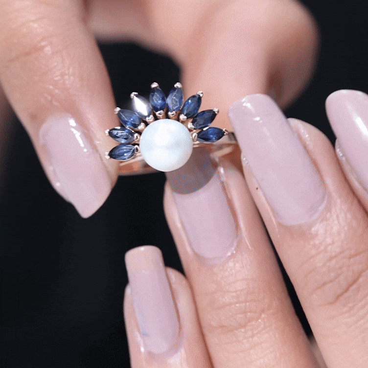 Anillo de compromiso de perlas cultivadas de agua dulce de 3 quilates con zafiro azul