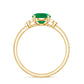 Anillo de compromiso de esmeralda solitario natural con trío de diamantes
