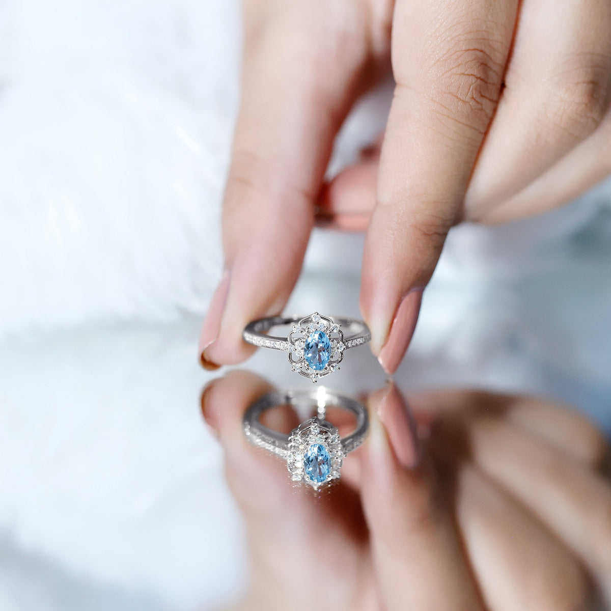 Anillo de compromiso vintage auténtico de aguamarina y diamante con certificado