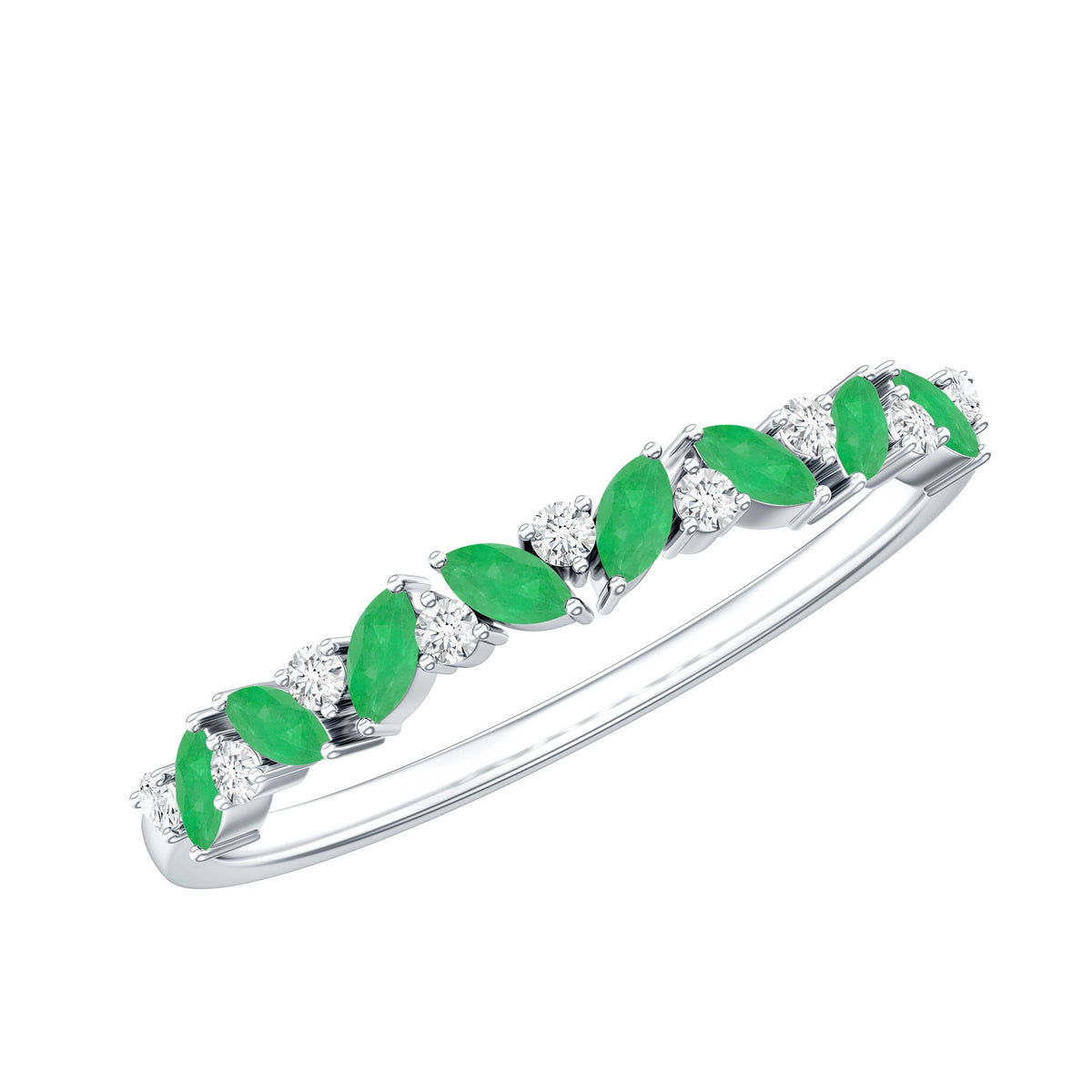 Anillo de media eternidad de esmeraldas y diamantes marquesa