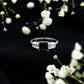 Anillo de Compromiso con Ónix Negro Talla Asscher y Moissanita Baguette