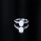 Anillo de Compromiso Ovalado de Ópalo Etíope con Acentos de Diamantes