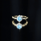 Anillo de compromiso de diseño con aguamarina de 0,8 quilates y diamantes