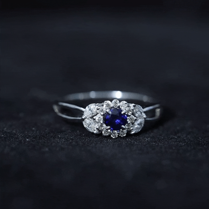 Anillo de compromiso floral de zafiro azul certificado con diamante