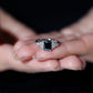 Anillo de compromiso de ónix negro con corte esmeralda de 1,8 quilates con diamantes, certificado
