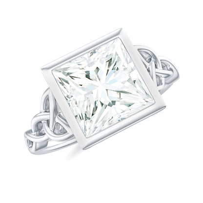 Anillo de compromiso celta de moissanita con corte princesa y engaste de bisel
