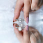 Anillo de compromiso de moissanita con corte esmeralda de 1.8 para mujer