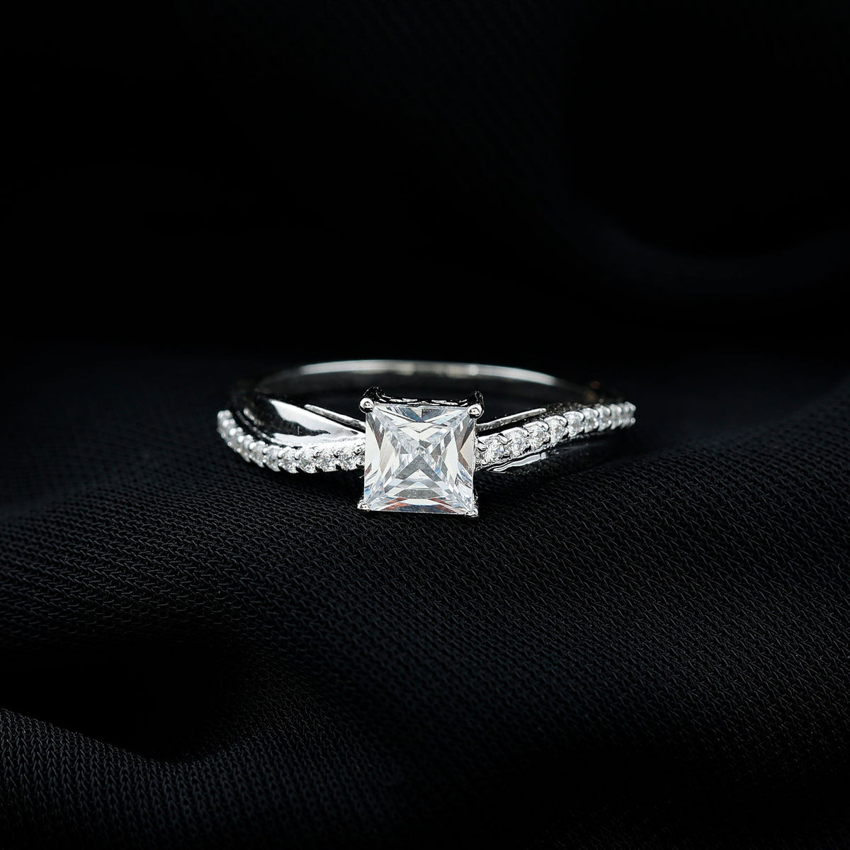 Solitaire Moissanite Princess Cut Engagement Ring